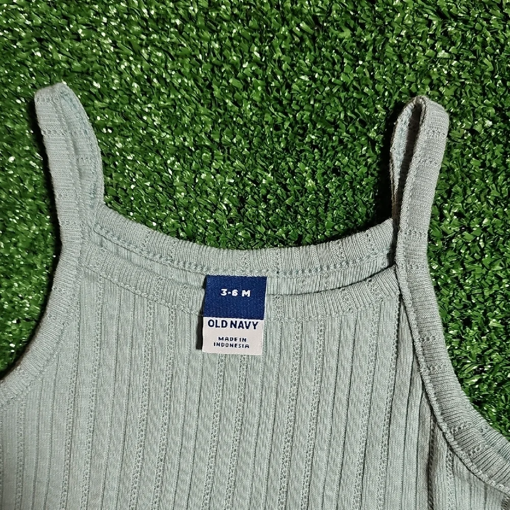 Old Navy Light Gray Baby Romper